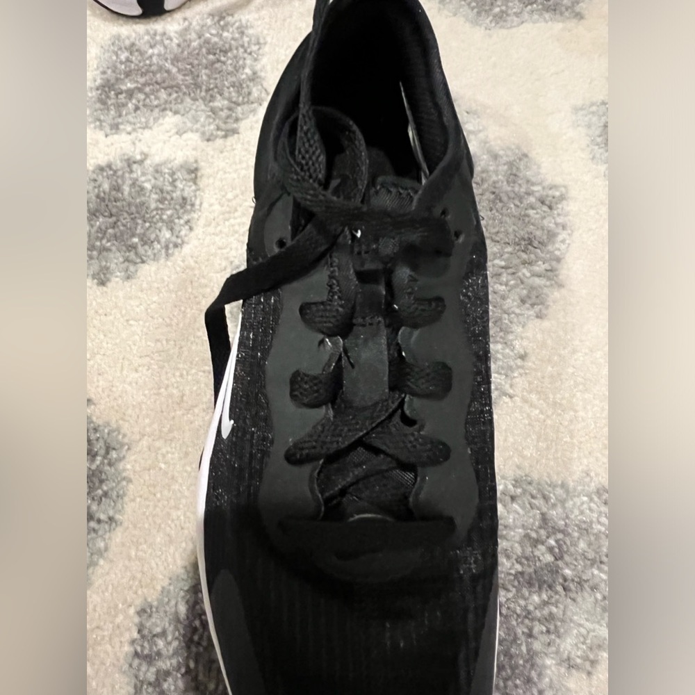 NIKE BLACK RUNNING SNEAKERS SIZE 4 - Picture 5 of 7